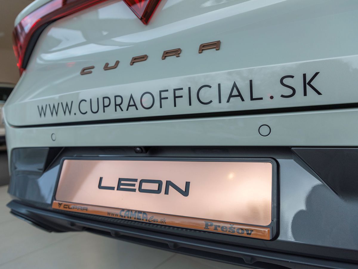 cupra-leon-galeria.jpg