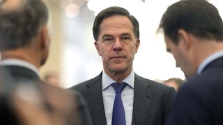 Rutte bojuje o jednotu NATO, no Európa si hľadá vlastnú cestu. Možno práve preto dostal šancu viesť Alianciu v tejto dobe