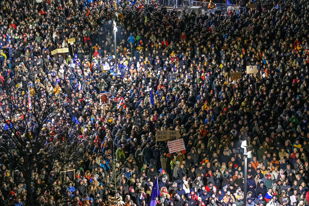 Protivládne zhromaždenie Slovensko je Európa na Námestí Slobody v Bratislave