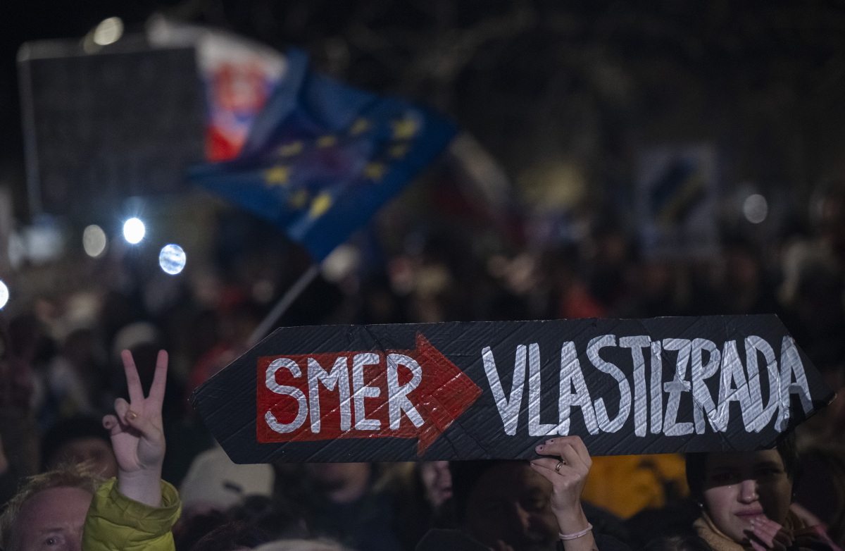 Protivládne zhromaždenie Slovensko je Európa na Námestí Slobody v Bratislave