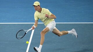 Sinner obhájil vlaňajší titul na Australian Open. Svetová jednotka vo finále porazila Zvereva