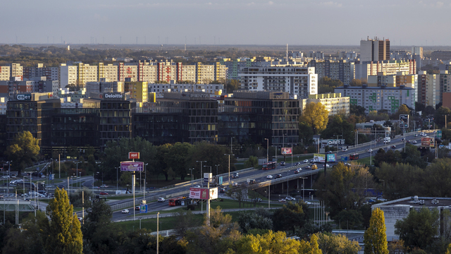 Bratislava panoráma mesto bytovky nehnuteľnosti