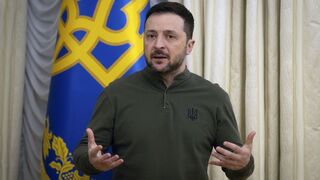 Žiadna dohoda bez nás, odkazuje Zelenskyj USA a Rusku. Do mierových rokovaní žiada zapojiť aj Európu