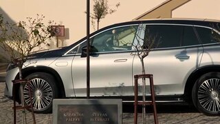 Motoring: Biznis trieda na kolesách, aj so šampanským. To je Maybach