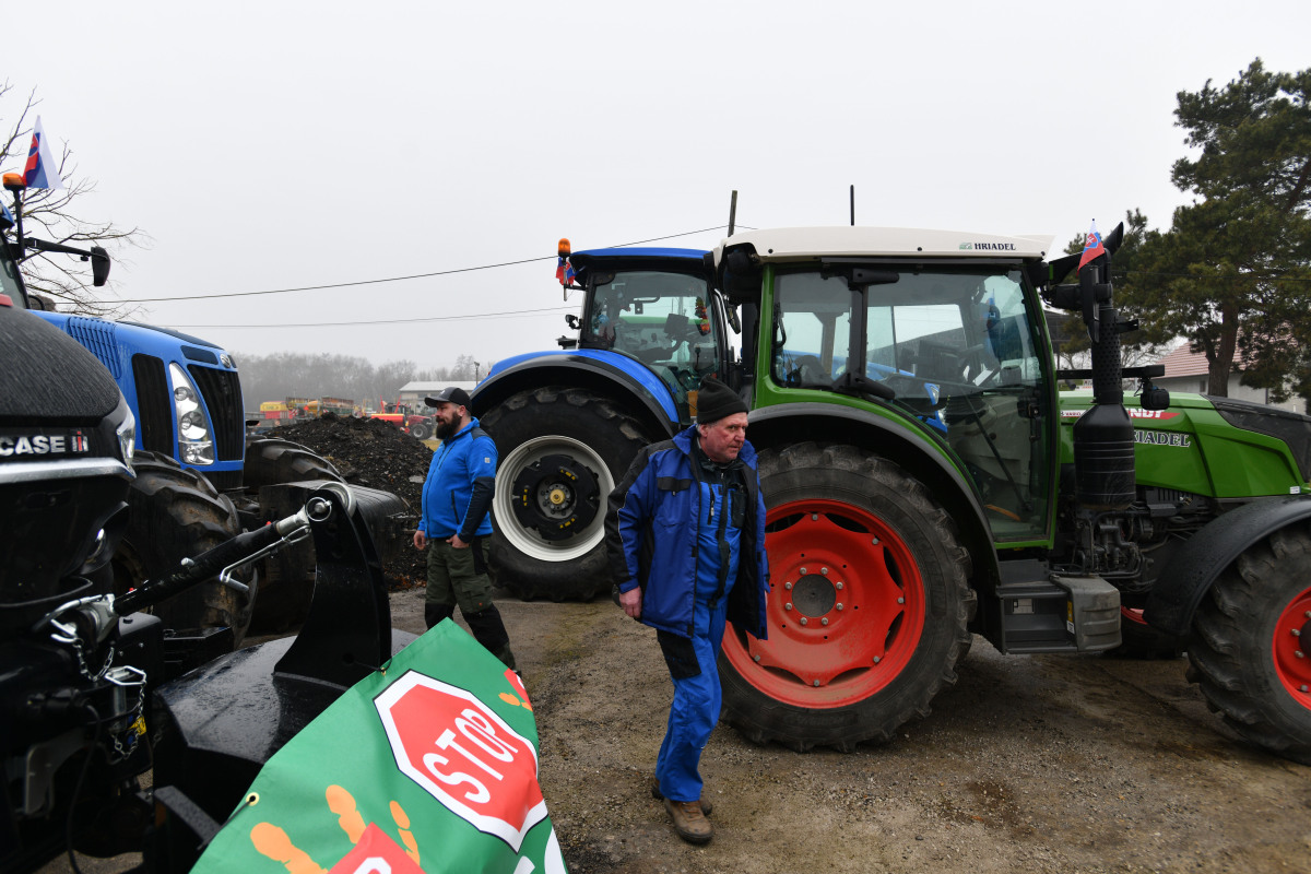 protest traktory hranice farmári