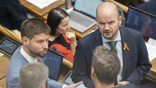 Parlament stojí, zákony sa neprejednávajú. Kríza nepominula, koalícia sa nedokáže zísť, naznačuje PS