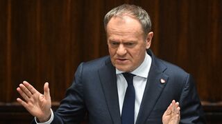 Zbrojením unikneme katastrofe, vyhlásil poľský premiér Tusk. Pripomenul, že Západ sa kedysi nebál konfrontácie