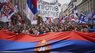 srbsko protest srbska vlajka